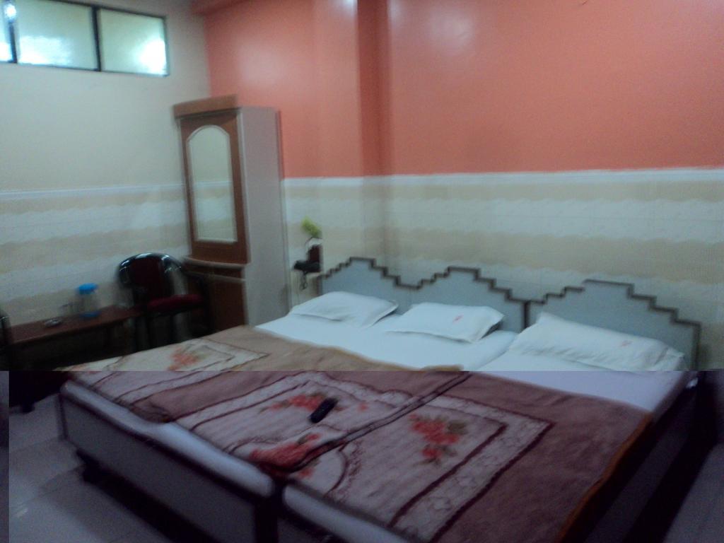 Hotel Jyoti Varanasi Bilik gambar