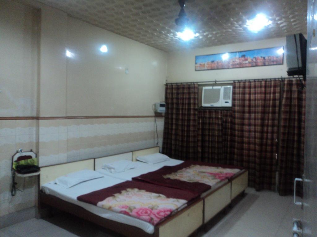 Hotel Jyoti Varanasi Bilik gambar