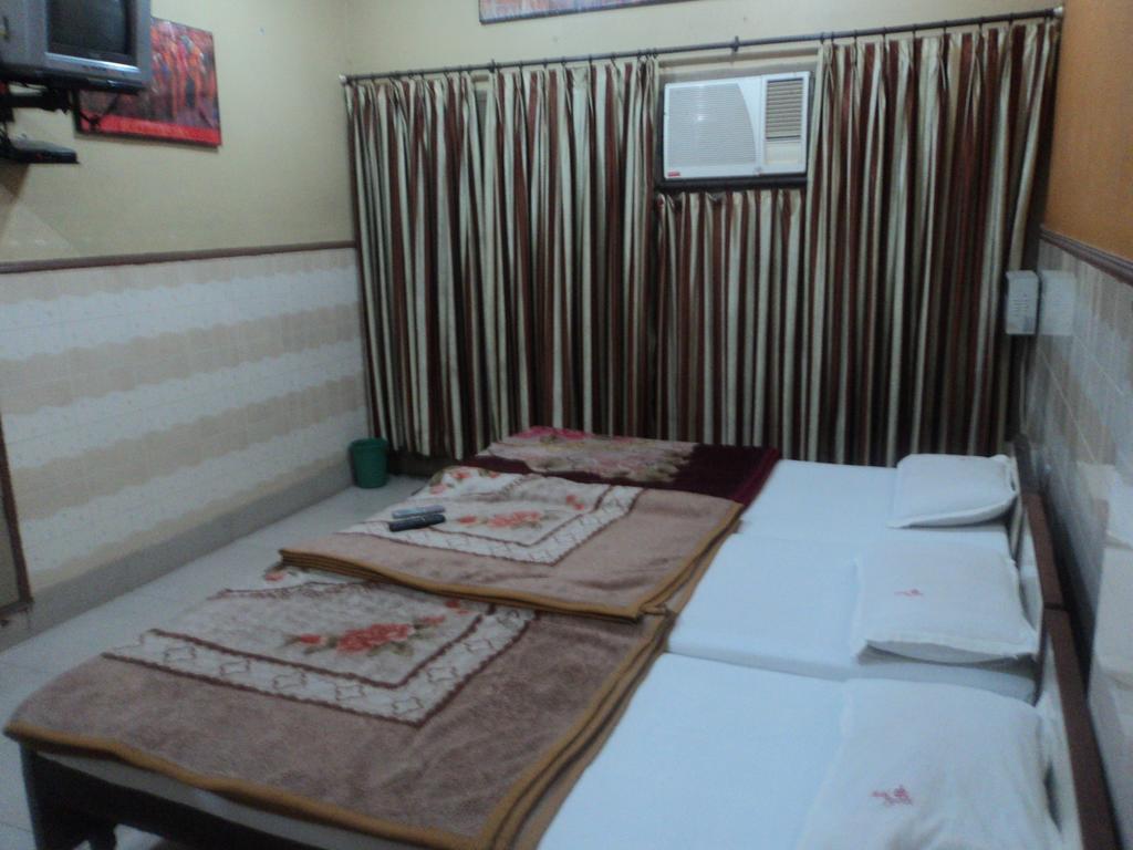 Hotel Jyoti Varanasi Luaran gambar