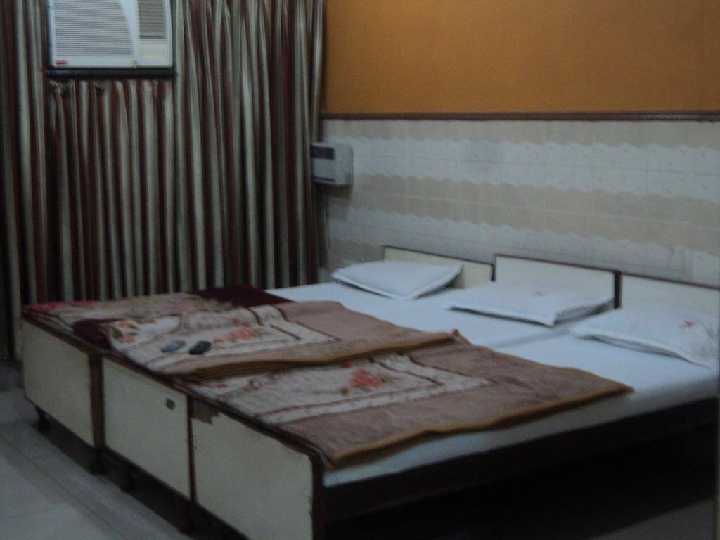 Hotel Jyoti Varanasi Luaran gambar